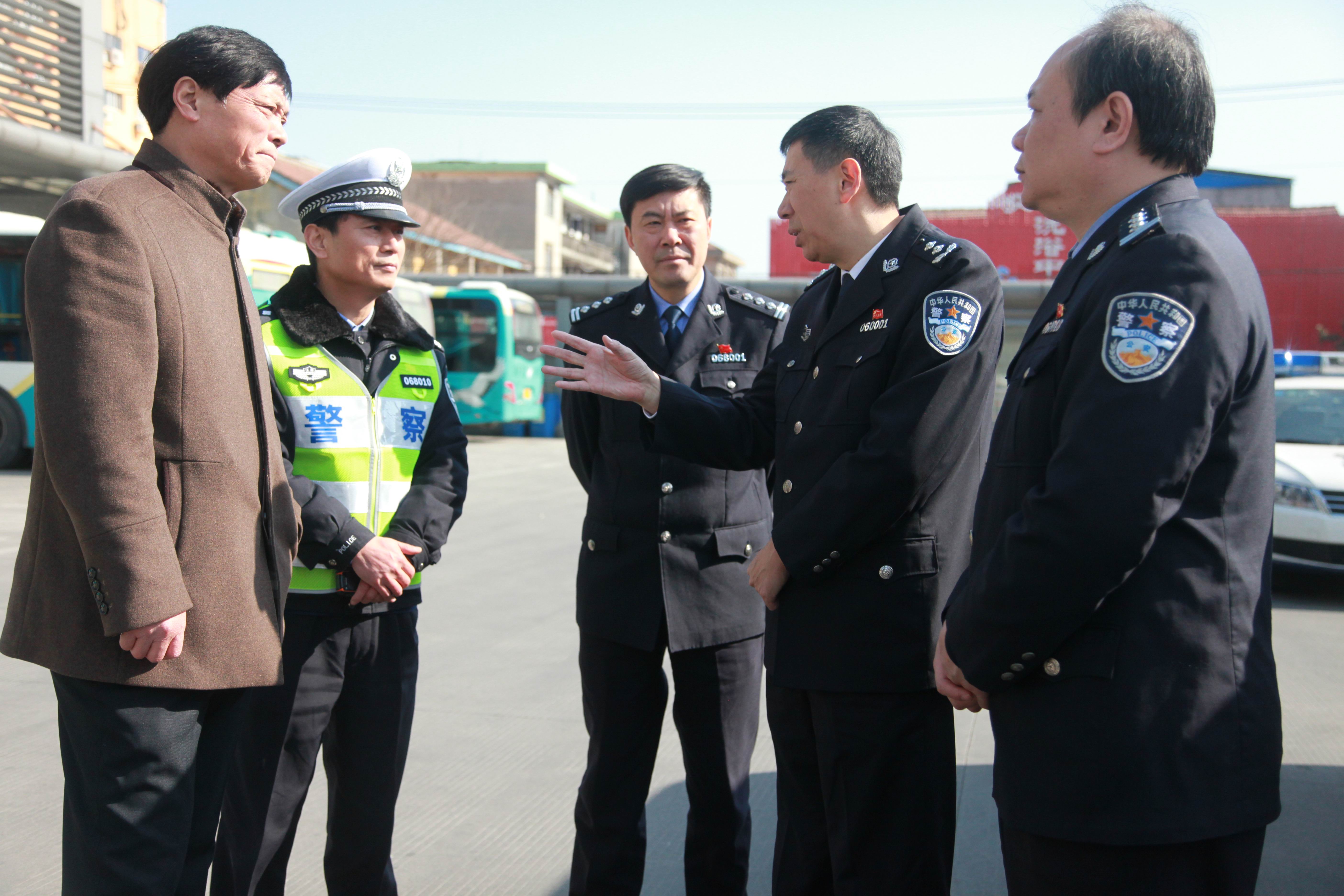 南通市副市长,公安局长陈旭来海检查指导节前安保工作